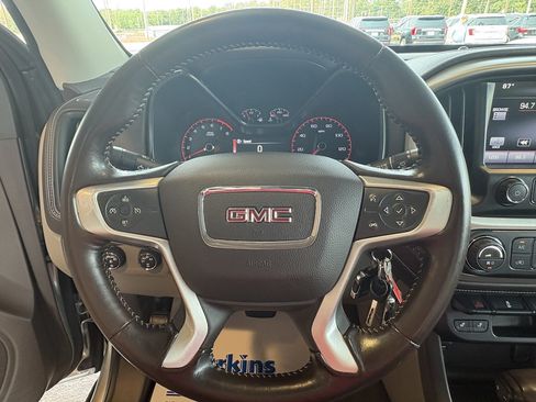 Used 2015 GMC Canyon SLT AWD/4WD image 14