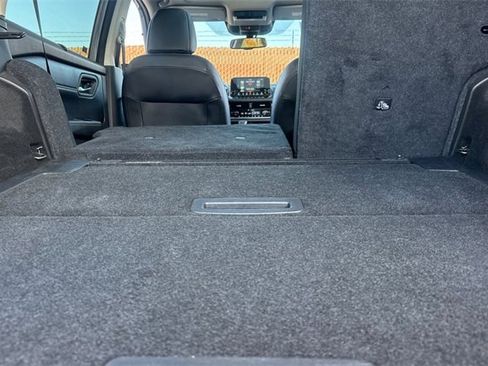 Used 2022 Nissan Rogue SL w/ SL Premium Package image 17