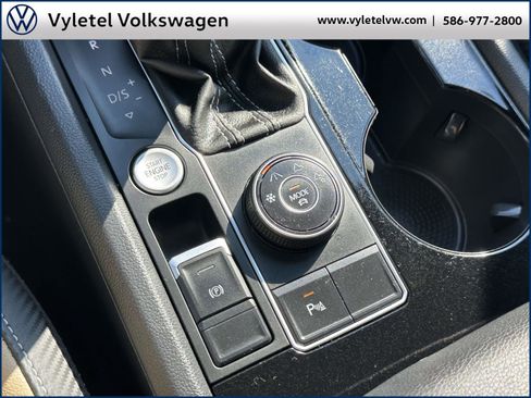Certified 2023 Volkswagen Atlas Cross Sport SE image 30