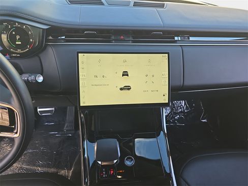 Certified 2025 Land Rover Range Rover Sport Dynamic SE image 21