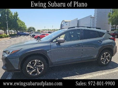 Used 2024 Subaru Crosstrek 2.0i Premium AWD/4WD image 2