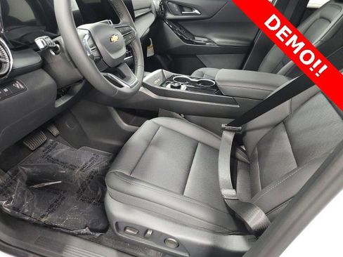 New 2026 Chevrolet Equinox LT w/ Convenience Package II image 16