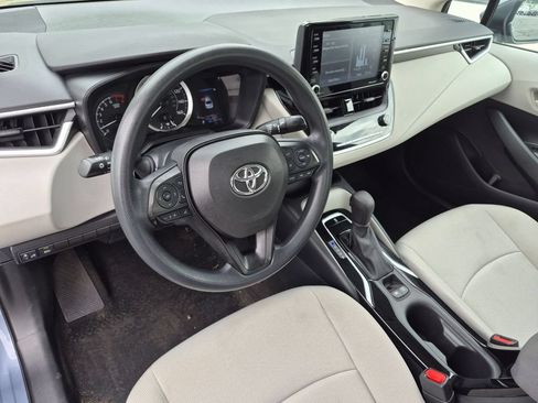 Used 2022 Toyota Corolla LE FWD image 12