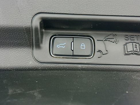 Used 2025 Ford Explorer Platinum w/ LUX Leather Package image 33