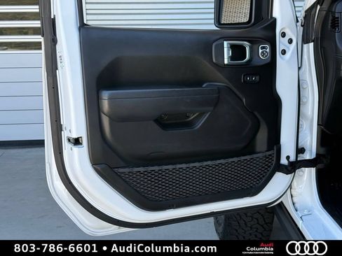 Used 2024 Jeep Wrangler Unlimited Rubicon AWD/4WD image 19