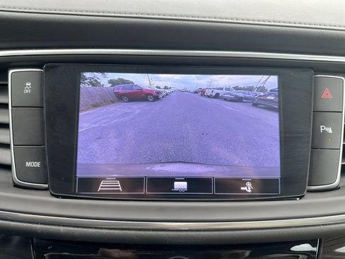 Used 2020 Buick Enclave Essence w/ Sound and Sites Package FWD image 16