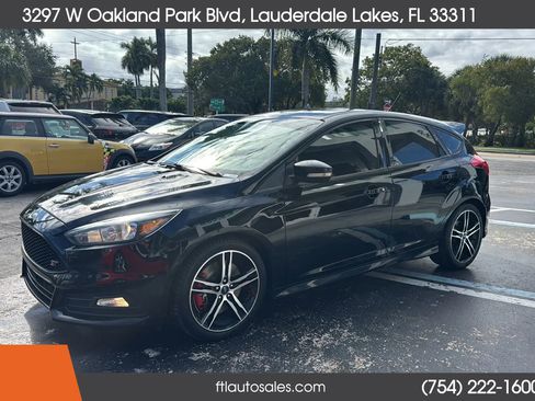 Used 2018 Ford Focus ST image 6