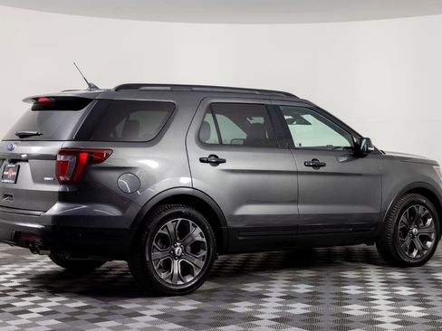 Used 2018 Ford Explorer Sport w/ Equipment Group 401A AWD/4WD image 8