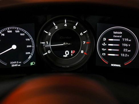 Used 2022 Porsche 911 Turbo image 29