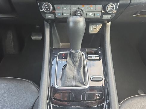 Used 2025 Jeep Compass Limited AWD/4WD image 17