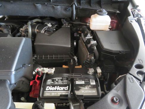 Used 2019 Toyota Highlander SE image 60