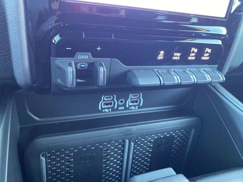 New 2026 RAM 2500 Laramie w/ Night Edition image 30