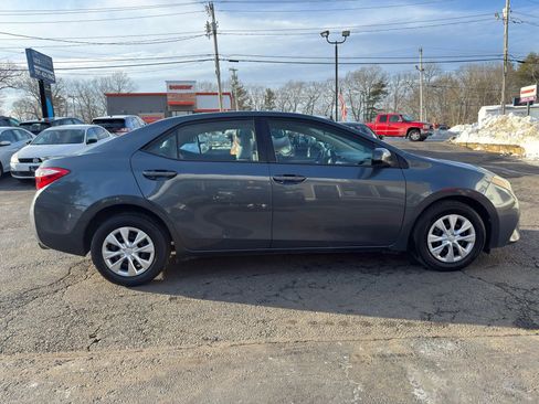 Used 2015 Toyota Corolla LE image 8