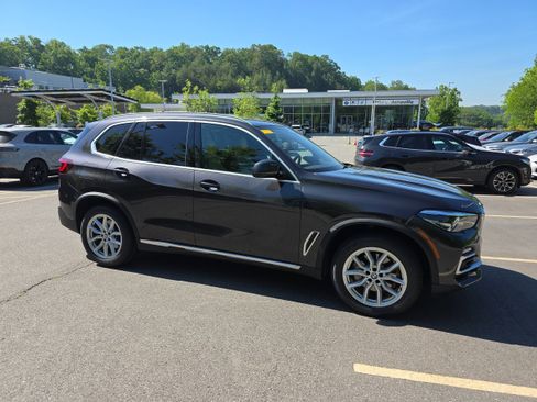 Used 2021 BMW X5 xDrive40i w/ Premium Package AWD/4WD image 1