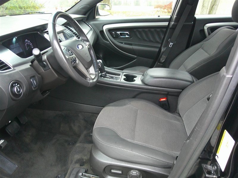 Used 2018 Ford Taurus SEL FWD image 10