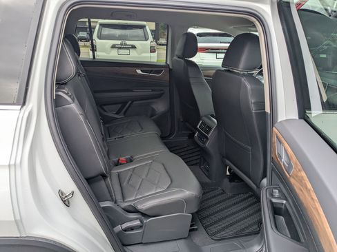 New 2026 Volkswagen Atlas SE image 29