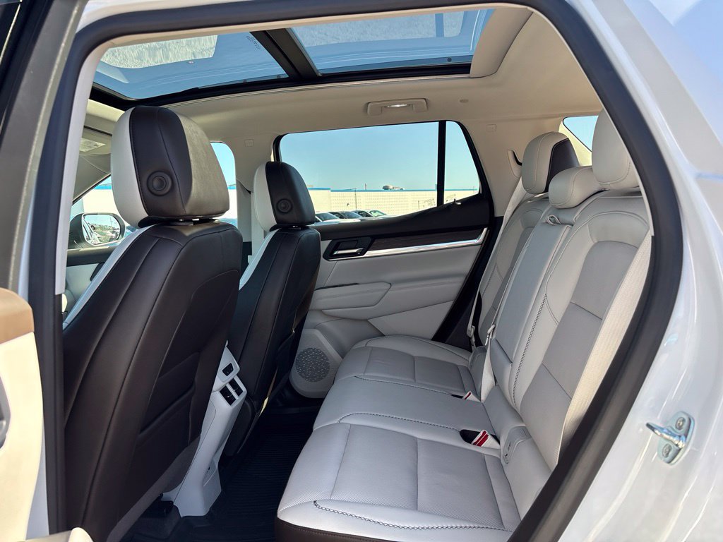 Used 2026 GMC Terrain Denali AWD/4WD image 17