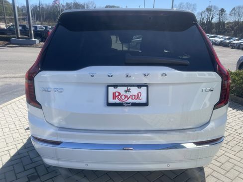 New 2026 Volvo XC90 T8 Plus w/ Protection Package Premier image 5