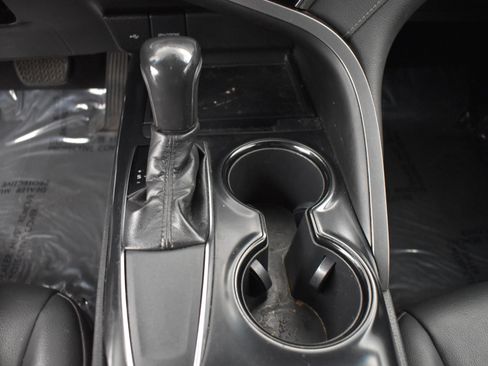 Used 2020 Toyota Camry SE w/ Carpet Mat Package image 13