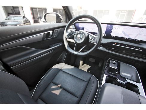 Used 2025 Buick Enclave Sport Touring w/ Trailering Package, 5000 lbs. FWD image 10