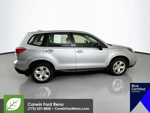 Used 2017 Subaru Forester 2.5i AWD/4WD image 11