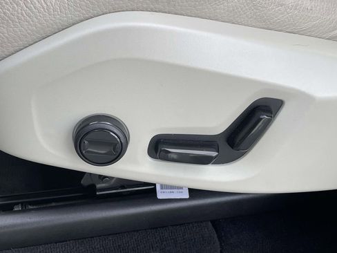 Used 2023 Volvo XC90 T8 Plus w/ Protection Package image 8