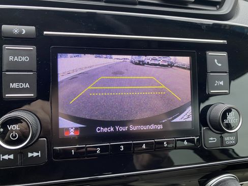 Used 2018 Honda CR-V LX image 30