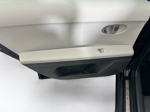 Used 2024 Hyundai Ioniq 5 SEL RWD image 25
