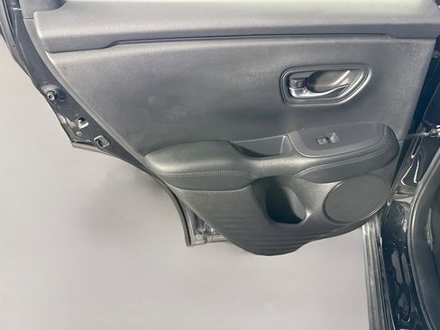 Used 2023 Honda HR-V LX image 26