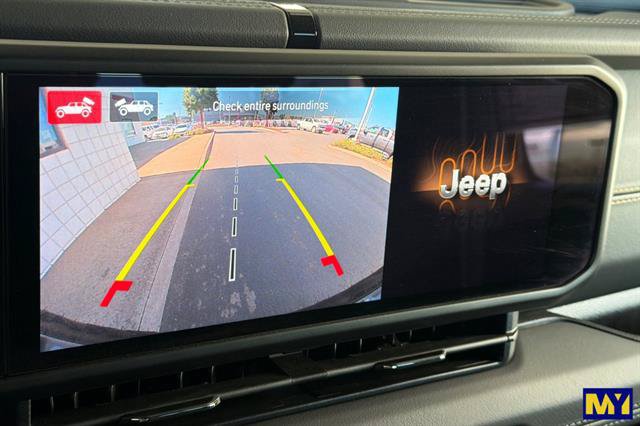 Used 2026 Jeep Wrangler Unlimited Sahara AWD/4WD image 24