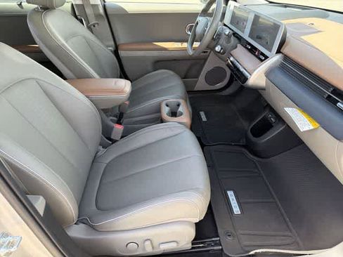Used 2024 Hyundai Ioniq 5 Limited image 19