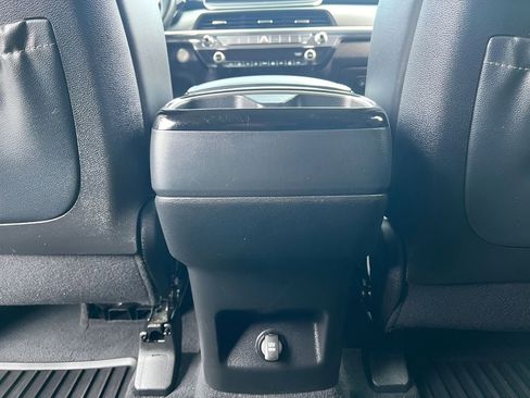 Used 2022 Kia Telluride LX image 19