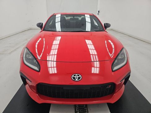 Used 2025 Toyota GR86 Premium RWD image 2