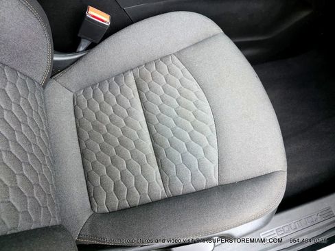 Used 2021 Chevrolet Equinox LT image 31