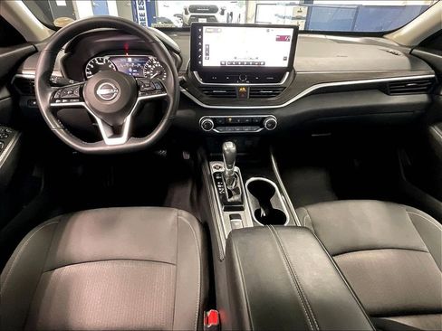 Used 2024 Nissan Altima 2.5 SV w/ SV Premium Package AWD/4WD image 21