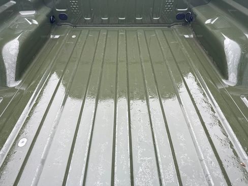 Used 2021 Jeep Gladiator Willys image 11