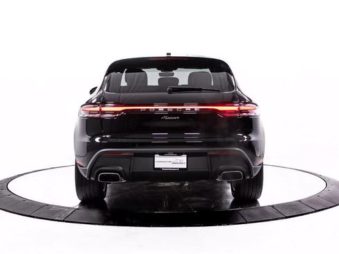 Certified 2026 Porsche Macan AWD/4WD image 6