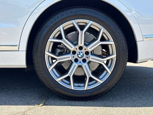 Used 2020 BMW X7 xDrive40i w/ Parking Assistance Package AWD/4WD image 14