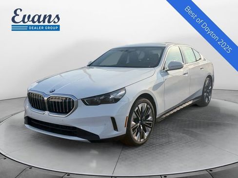 New 2026 BMW 530i xDrive AWD/4WD image 1
