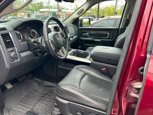 Used 2016 RAM 1500 Laramie w/ Convenience Group AWD/4WD image 9