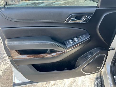 Used 2019 Chevrolet Tahoe LT image 14