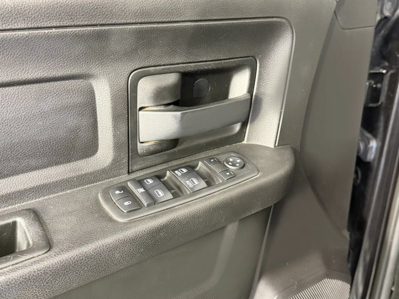 Used 2018 RAM 3500 Tradesman w/ Chrome Appearance Group AWD/4WD image 81