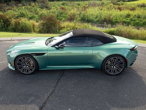Used 2025 Aston Martin DB12 Convertible RWD image 55