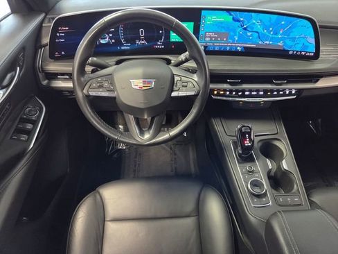 Used 2024 Cadillac XT4 Premium Luxury FWD image 12