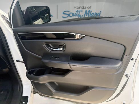 Used 2023 Honda Pilot Touring image 34