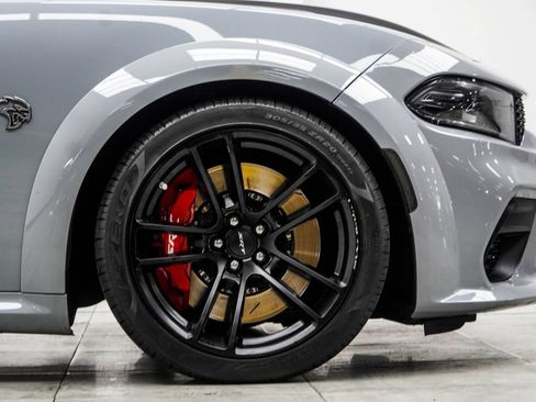 Used 2022 Dodge Charger SRT Hellcat w/ Harman/Kardon Audio Group RWD image 8