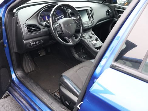 Used 2016 Chrysler 200 S w/ Comfort Group AWD/4WD image 9