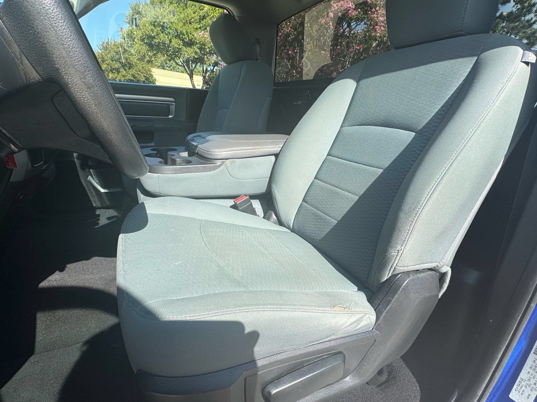 Used 2018 RAM 1500 Express RWD image 10