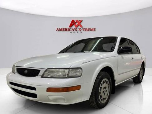 Used 1996 Nissan Maxima FWD image 3