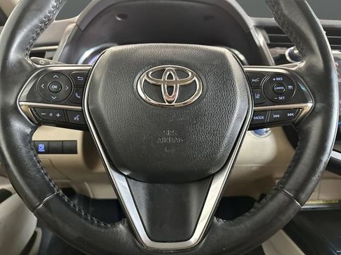 Used 2020 Toyota Camry XLE w/ Driver Assist Package image 17